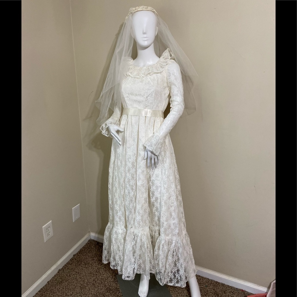 Vintage wedding dress size small